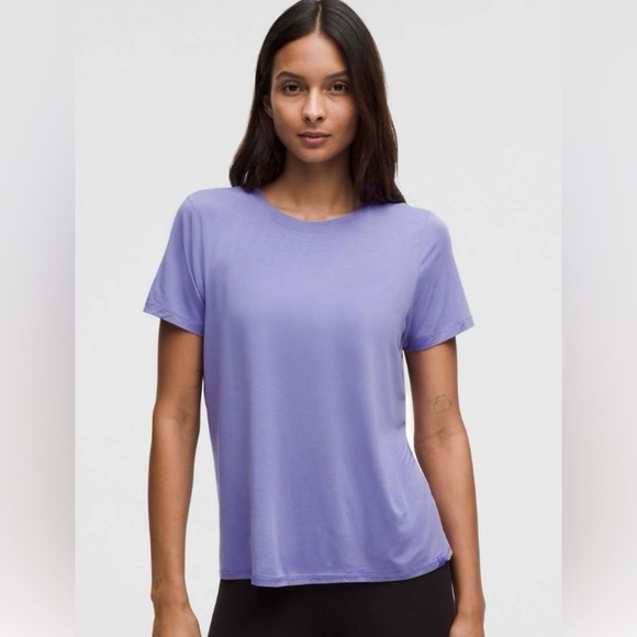 lululemon athletica Dark Lavender Relaxed Short Sleeve Tee - Picture 3 of 7